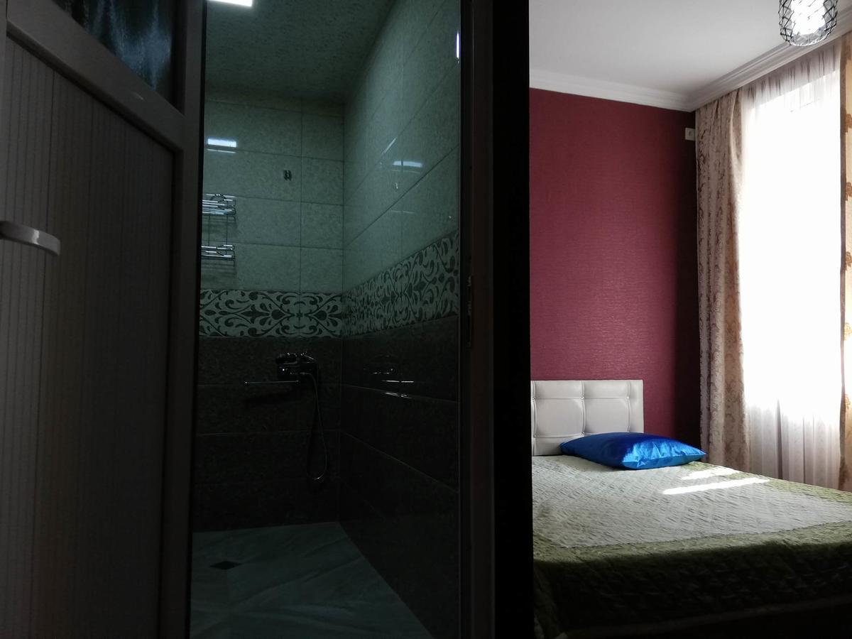 Guest House Quiet Home Batumi Exterior photo