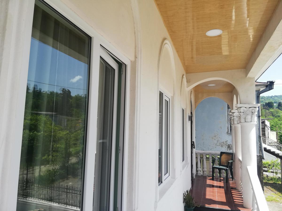 Guest House Quiet Home Batumi Exterior photo