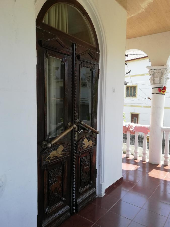 Guest House Quiet Home Batumi Exterior photo